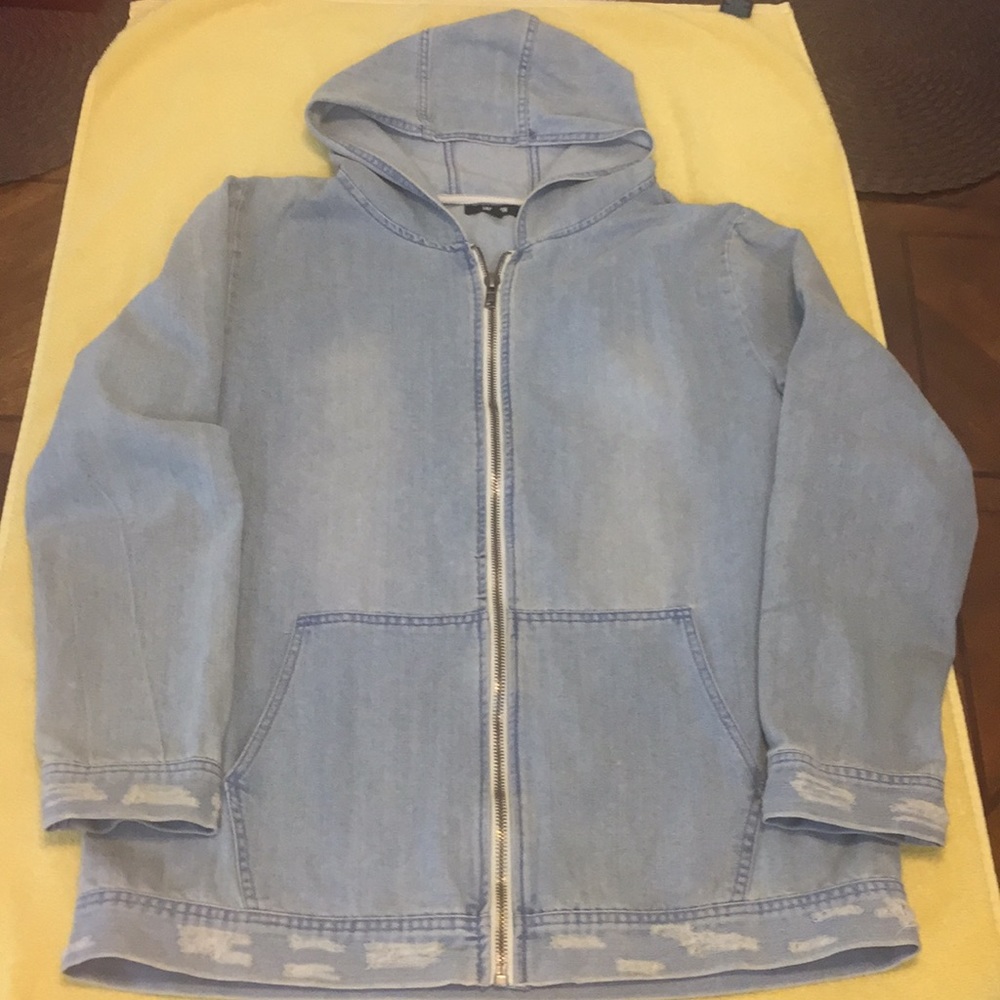 #Jacket Jackson - Picture 3 of 12